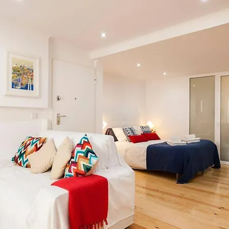 Charming In Mouraria Апартаменти